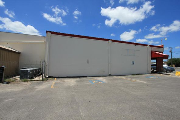 Beeville +/- 17,943 Square Foot Building: 200 N Saint Marys St, Beeville, TX 78102